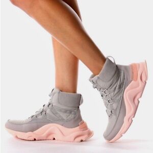 NIB$140 SOREL WOMEN'S KINETIC RNEGD WATERPROOF SPORT BOOT US7 Dove/Peach Blossom